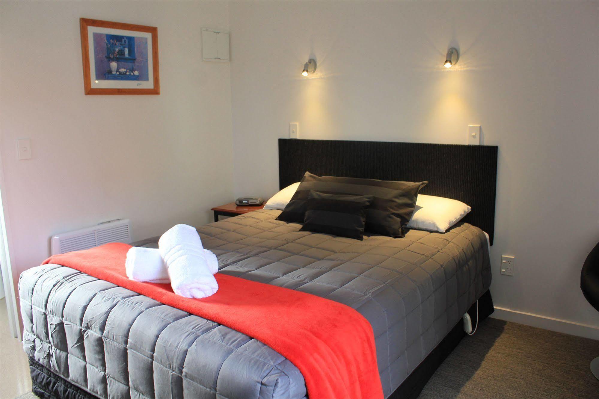 Bella Vista Motel Те-Анау Екстер'єр фото