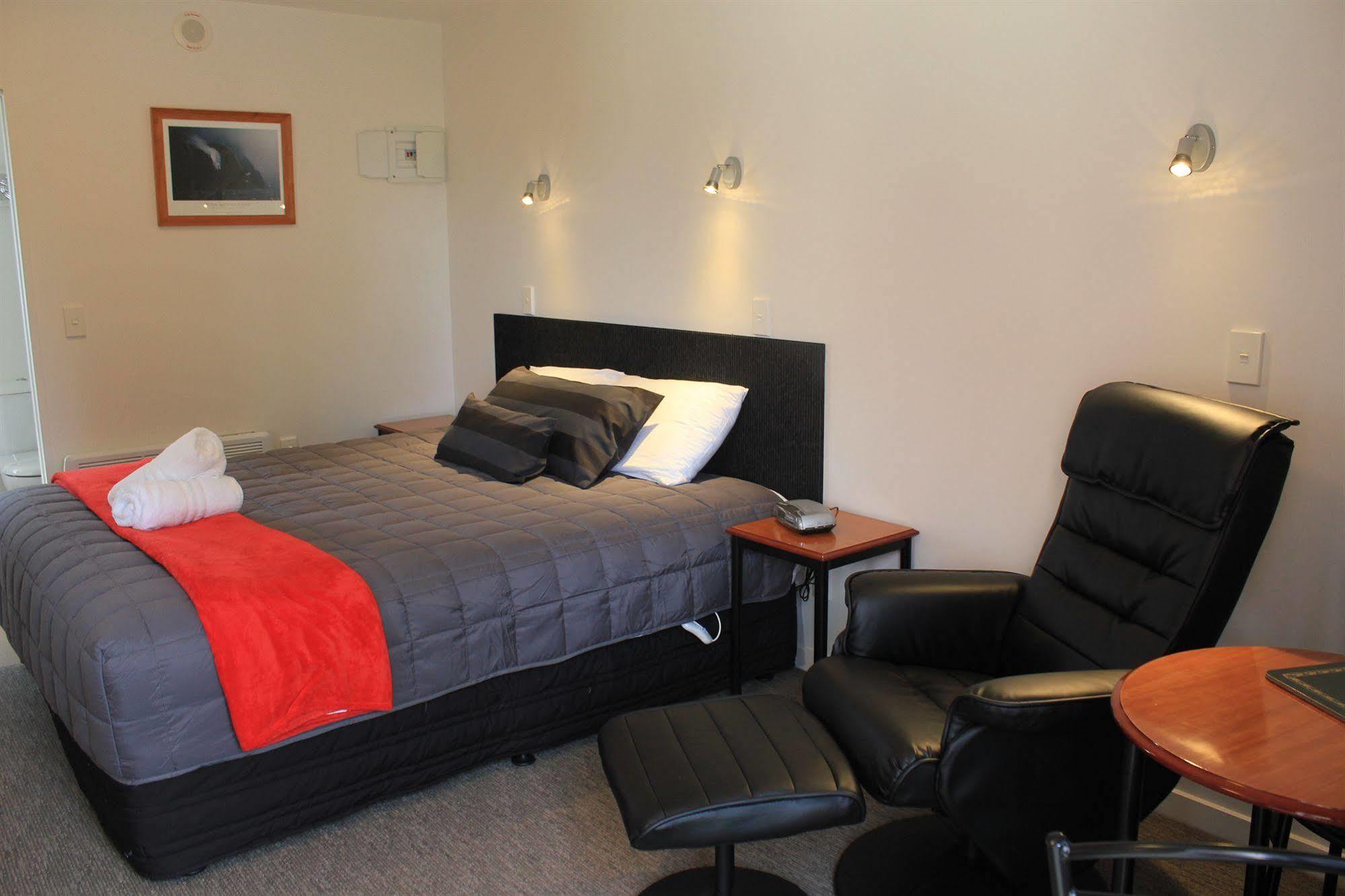 Bella Vista Motel Те-Анау Екстер'єр фото