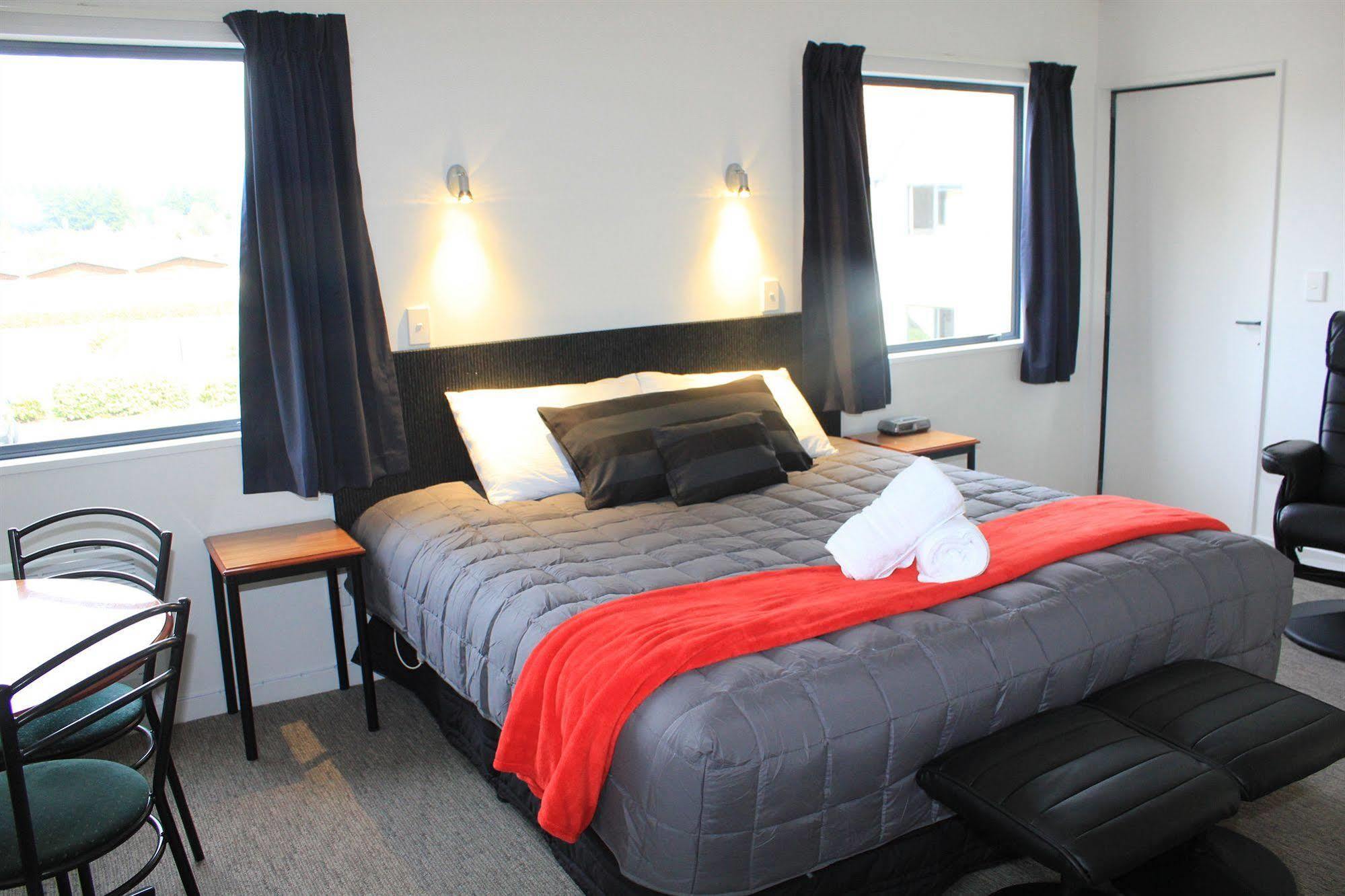 Bella Vista Motel Те-Анау Екстер'єр фото